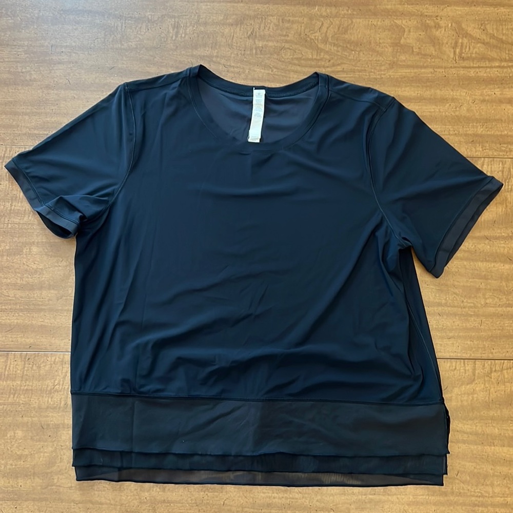 Lululemon Athletica Black Short Sleeve Cropped Shirt